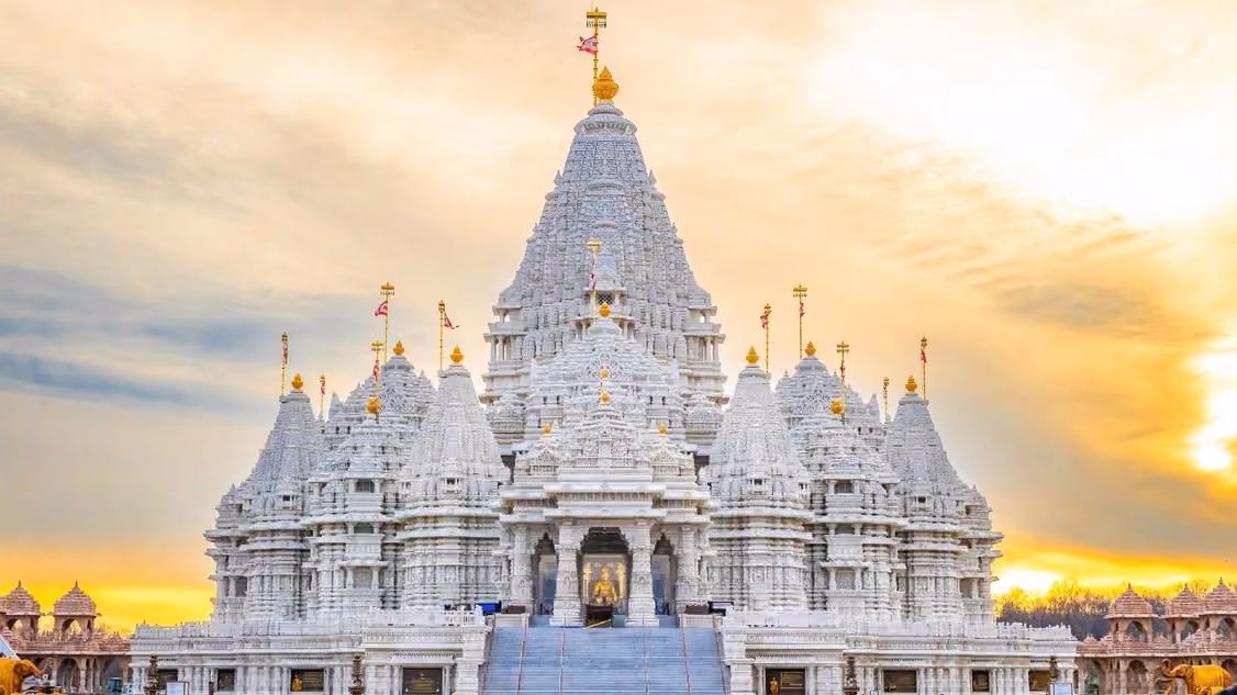 5 Days Mathura Vrindavan Ayodhya Varanasi Tour Package
