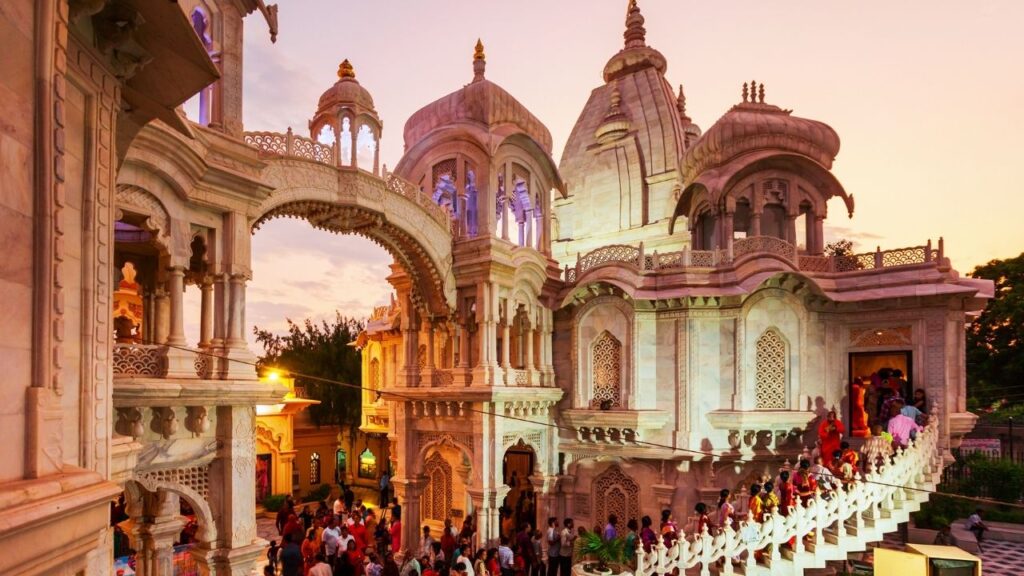 6 Days Mathura Vrindavan Prayagraj Ayodhya Varanasi Tour Package