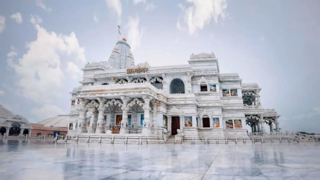 2 Days Gokul Mathura Vrindavan With Agra Tour Package